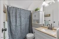 600 Dennison Road, Unit SPC 29 Tehachapi, CA 93561 - Photo 12 of 29 resized-12 Hall Bathroom