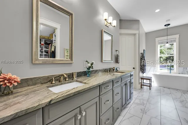 $1,100,000 | 5 Oldfield Village Road, Bluffton, SC 29909