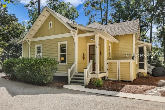 $1,100,000 | 5 Oldfield Village Road, Bluffton, SC 29909
