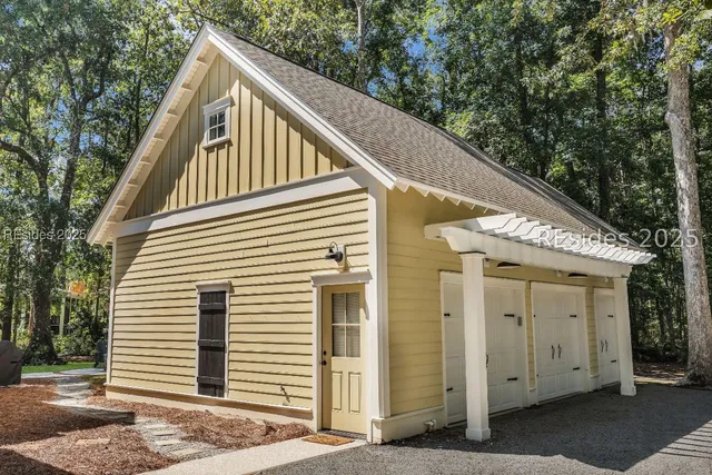 $1,100,000 | 5 Oldfield Village Road, Bluffton, SC 29909