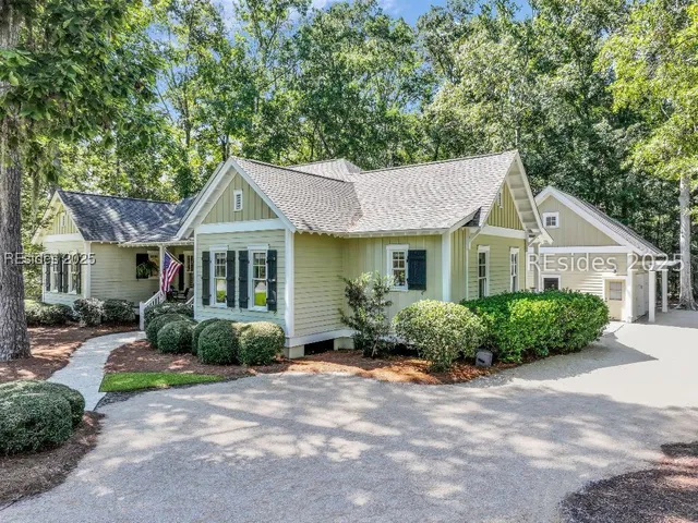 $1,100,000 | 5 Oldfield Village Road, Bluffton, SC 29909