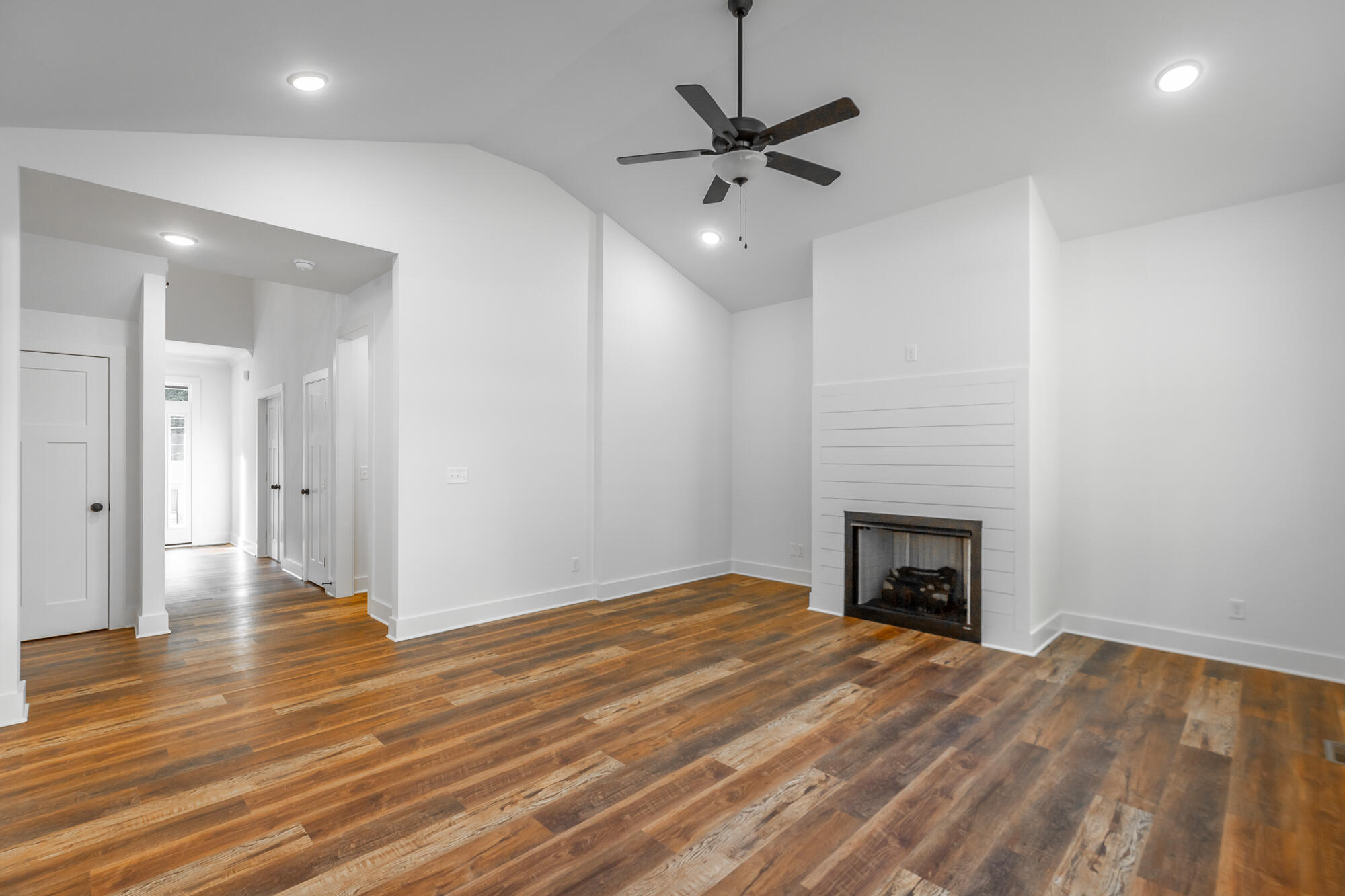 542 Lullwater Road Chattanooga, TN 37405 - Photo 12 of 50 542 Lullwater Road HD-31