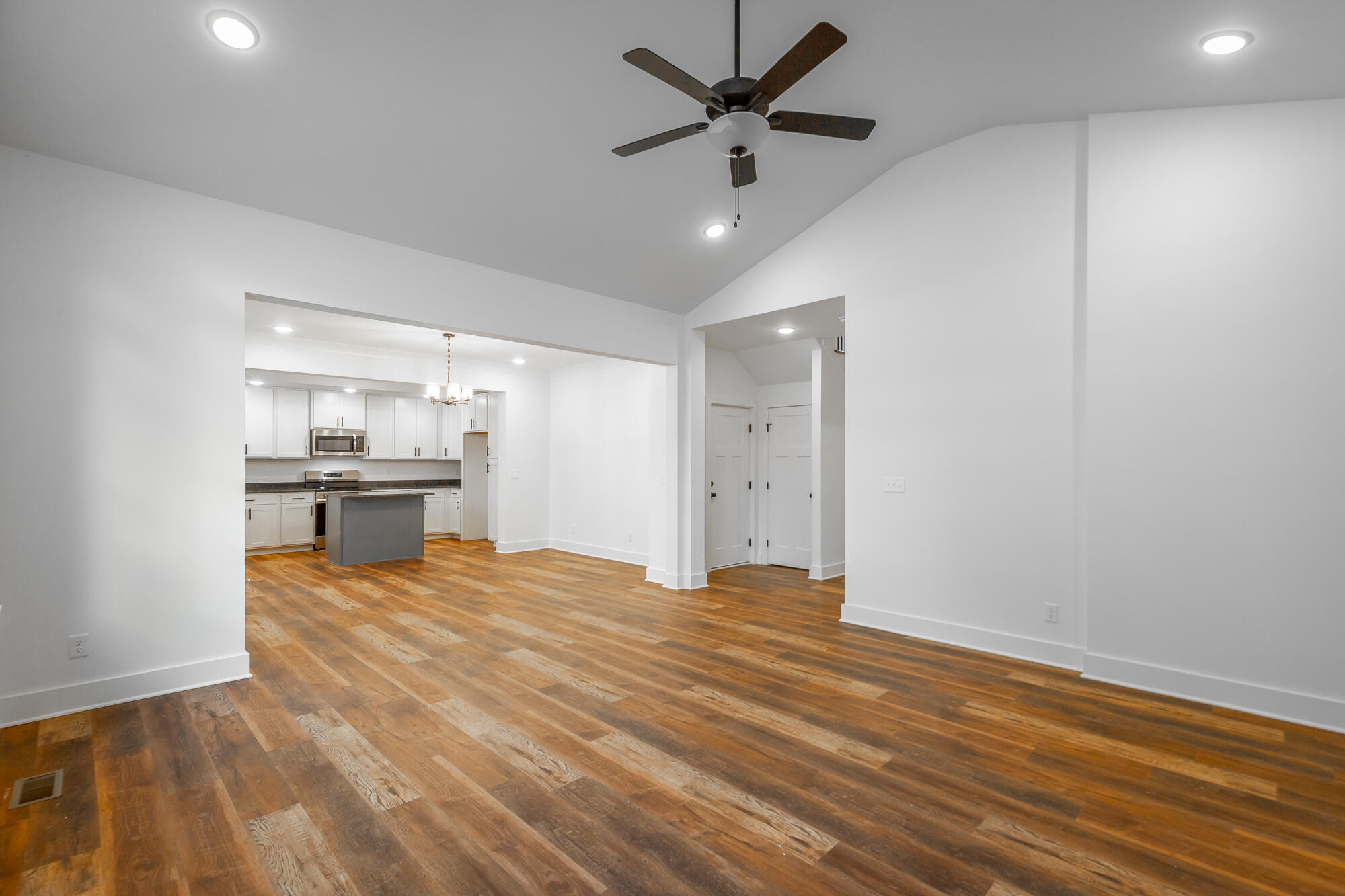 542 Lullwater Road Chattanooga, TN 37405 - Photo 14 of 50 542 Lullwater Road HD-30