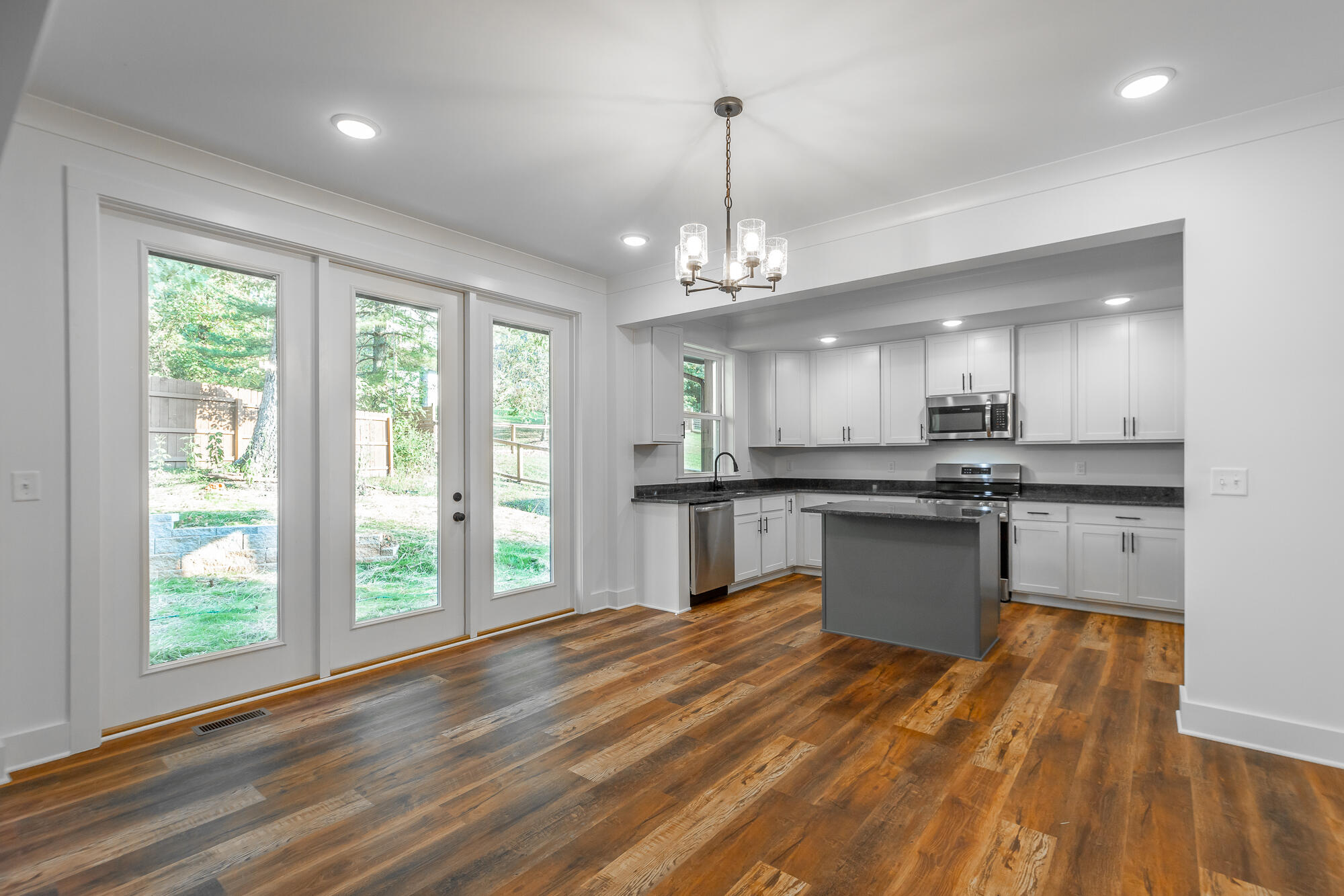 542 Lullwater Road Chattanooga, TN 37405 - Photo 3 of 50 542 Lullwater Road HD-38