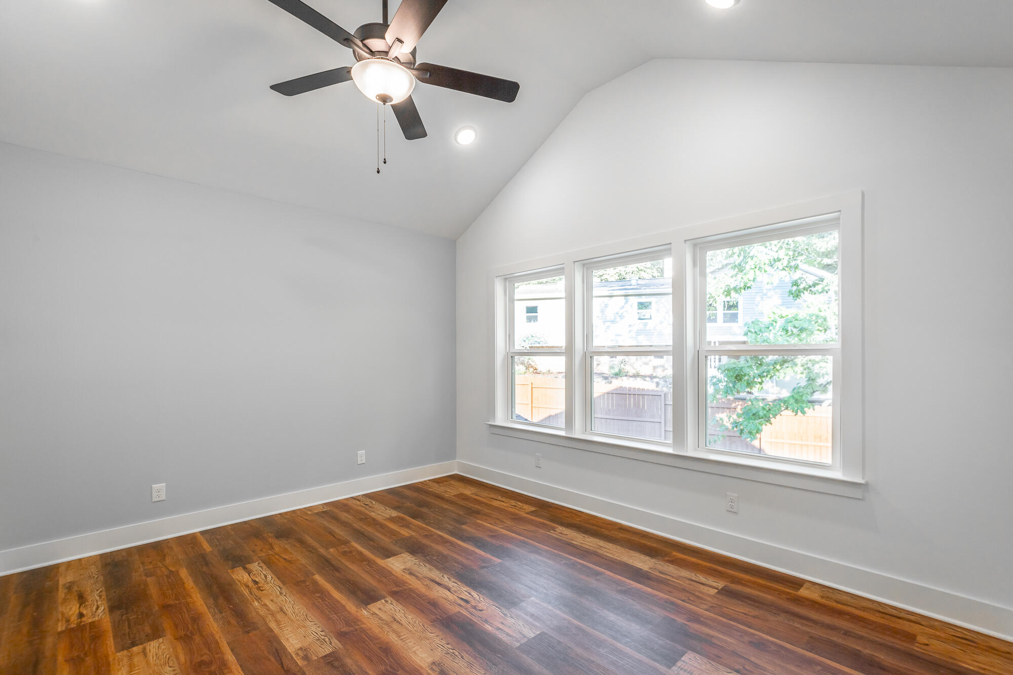 542 Lullwater Road Chattanooga, TN 37405 - Photo 37 of 50 542 Lullwater Road HD-47