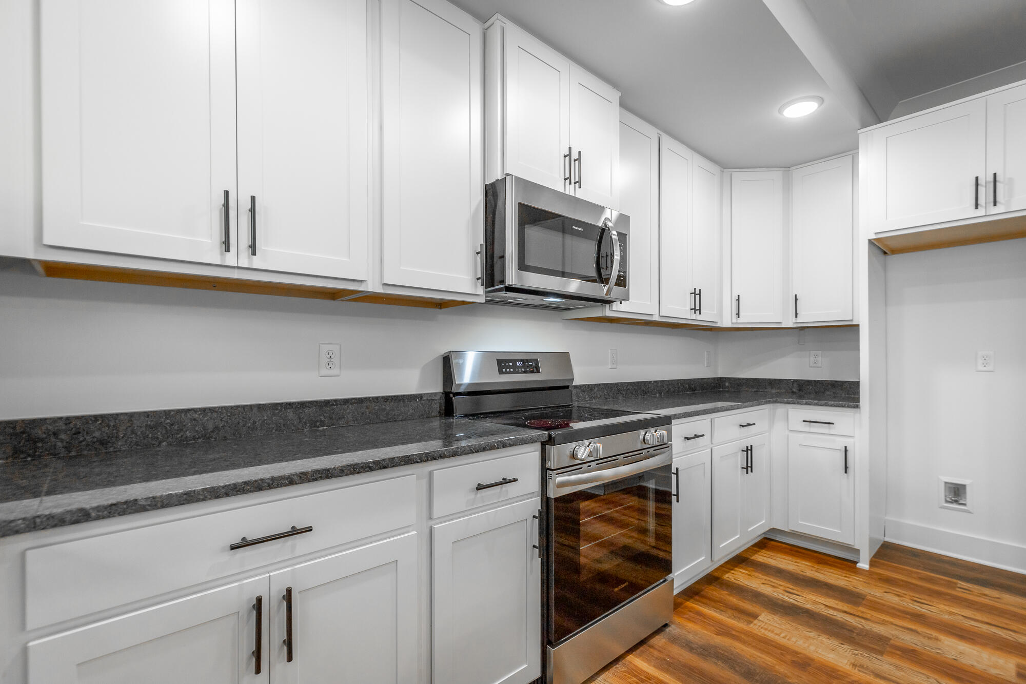542 Lullwater Road Chattanooga, TN 37405 - Photo 4 of 50 542 Lullwater Road HD-43
