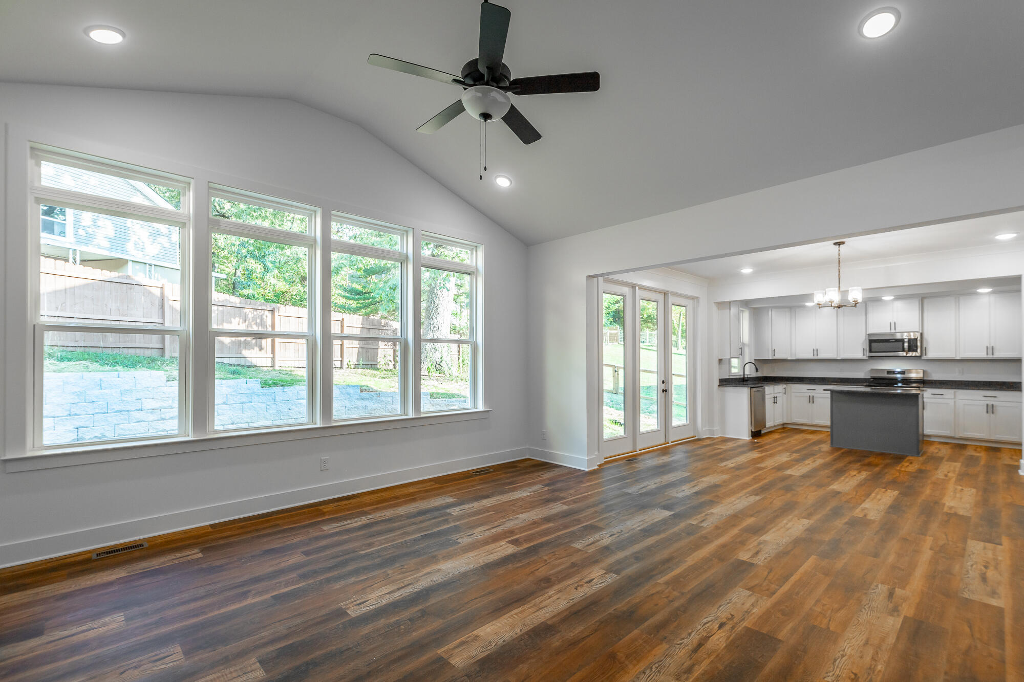 542 Lullwater Road Chattanooga, TN 37405 - Photo 7 of 50 542 Lullwater Road HD-29