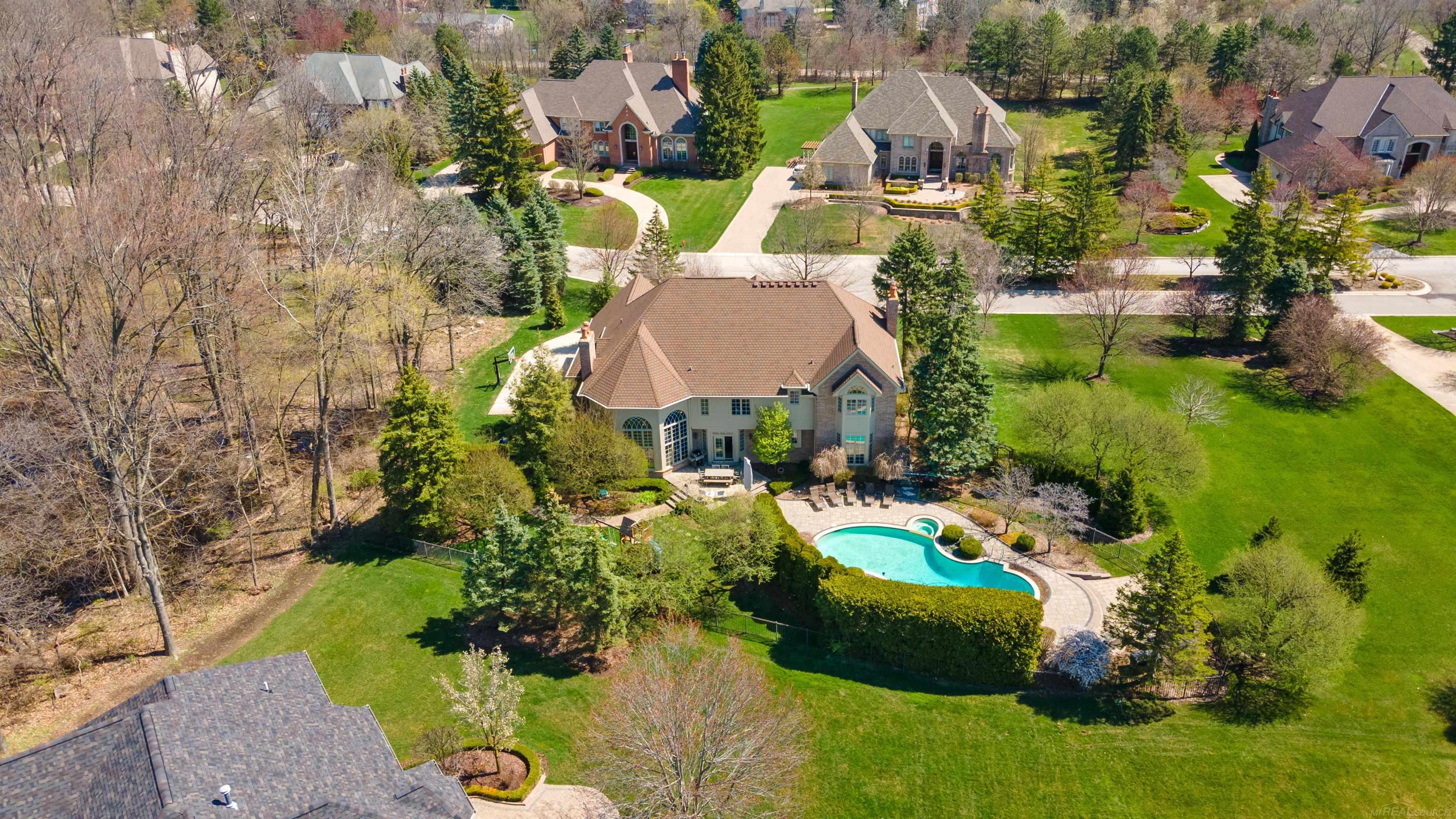 5714 Carrollton Court Rochester, MI 48306 - Photo 74 of 83 50138827-e9e831b3-9267-4c09-b576-773ceb1a270d.JPG