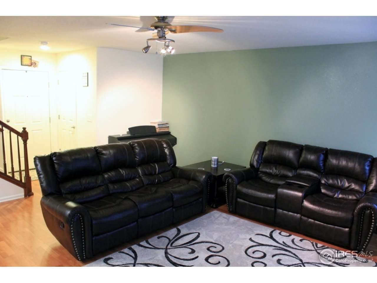10441 Lower Ridge Road Longmont, CO 80504 - Photo 7 of 18 Great room!