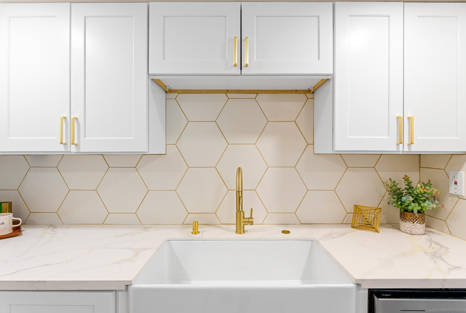 200 East Racquet Club Road, Unit 60 Palm Springs, CA 92262 - Photo 18 of 48 a bathroom with a sink and cabinets