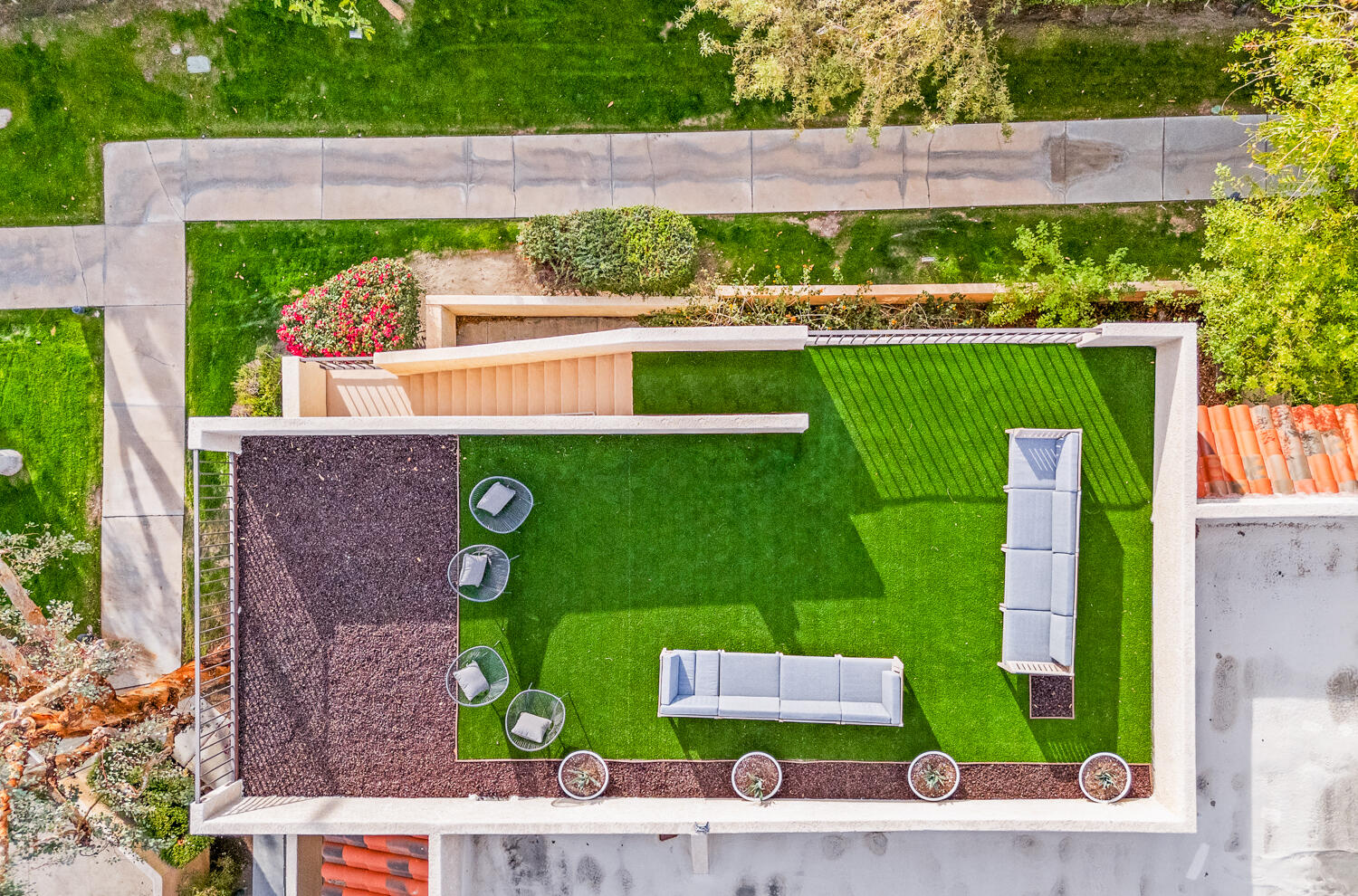 200 East Racquet Club Road, Unit 60 Palm Springs, CA 92262 - Photo 45 of 48 an aerial view of a house
