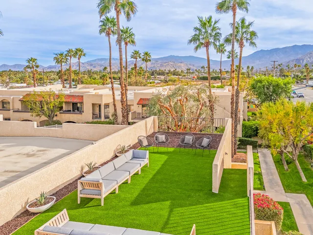 $459,900 | 200 East Racquet Club Road, Unit 60, Palm Springs, CA 92262