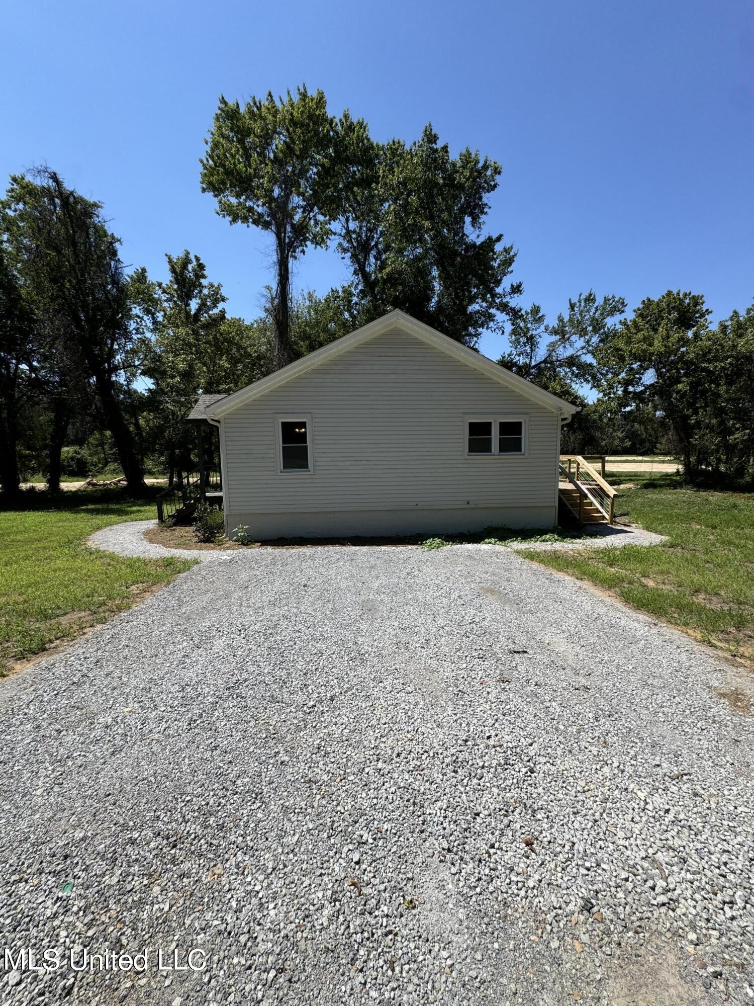 6980 Holly Springs Road Hernando, MS 38632 - Photo 4 of 20 IMG_9918