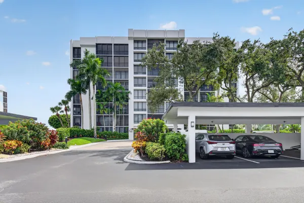 $649,000 | 7786 Lakeside Boulevard, Unit 634, Boca Raton, FL 33434