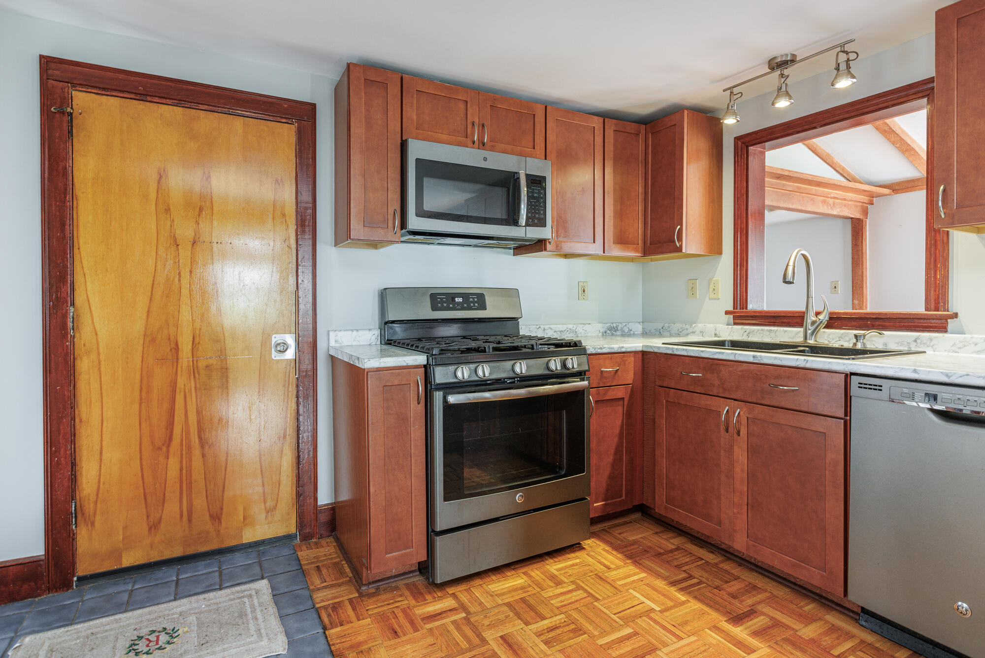 15 Anson Road Portland, ME 04102 - Photo 9 of 32 15 Anson Rd._W5_009