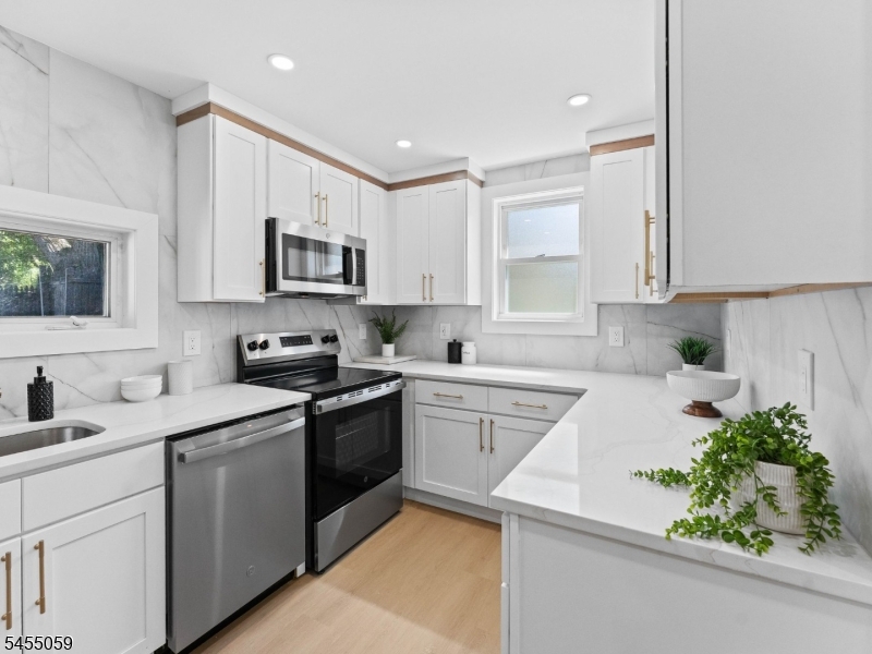 72 Allentown Road Parsippany, NJ 07054 - Photo 6 of 31 Gallery Image 6