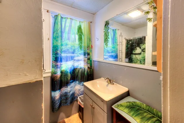 $750,000 | 60 Fruit Street, Worcester, MA 01609