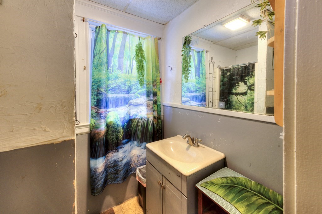 60 Fruit Street Worcester, MA 01609 - Photo 13 of 26