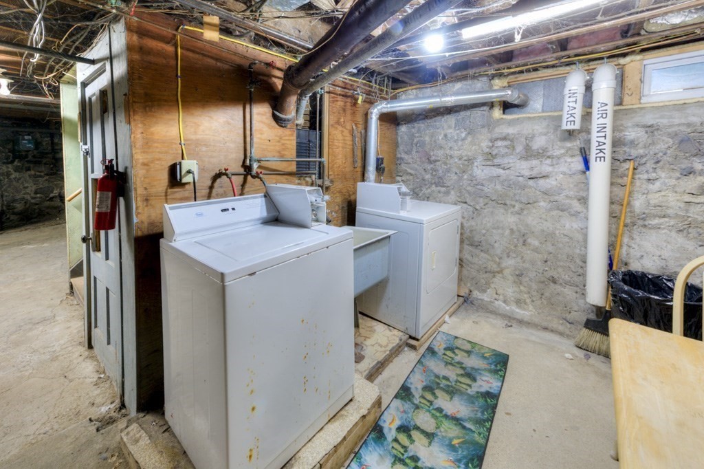 60 Fruit Street Worcester, MA 01609 - Photo 15 of 20