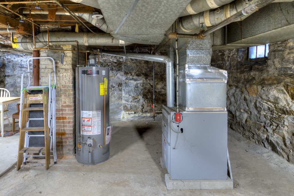 60 Fruit Street Worcester, MA 01609 - Photo 16 of 26