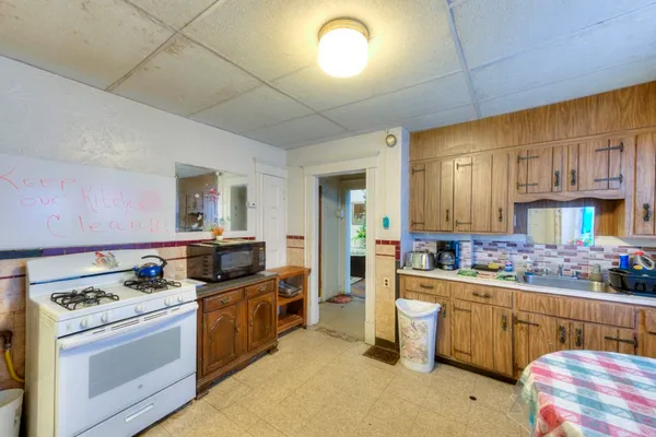 $750,000 | 60 Fruit Street, Worcester, MA 01609