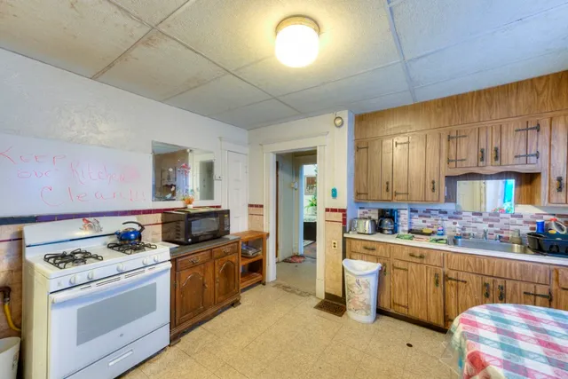 $750,000 | 60 Fruit Street, Worcester, MA 01609