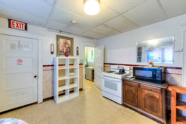 $750,000 | 60 Fruit Street, Worcester, MA 01609