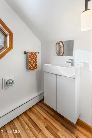 $229,900 | 1727 Thacher Pk Road, Berne, NY 12059