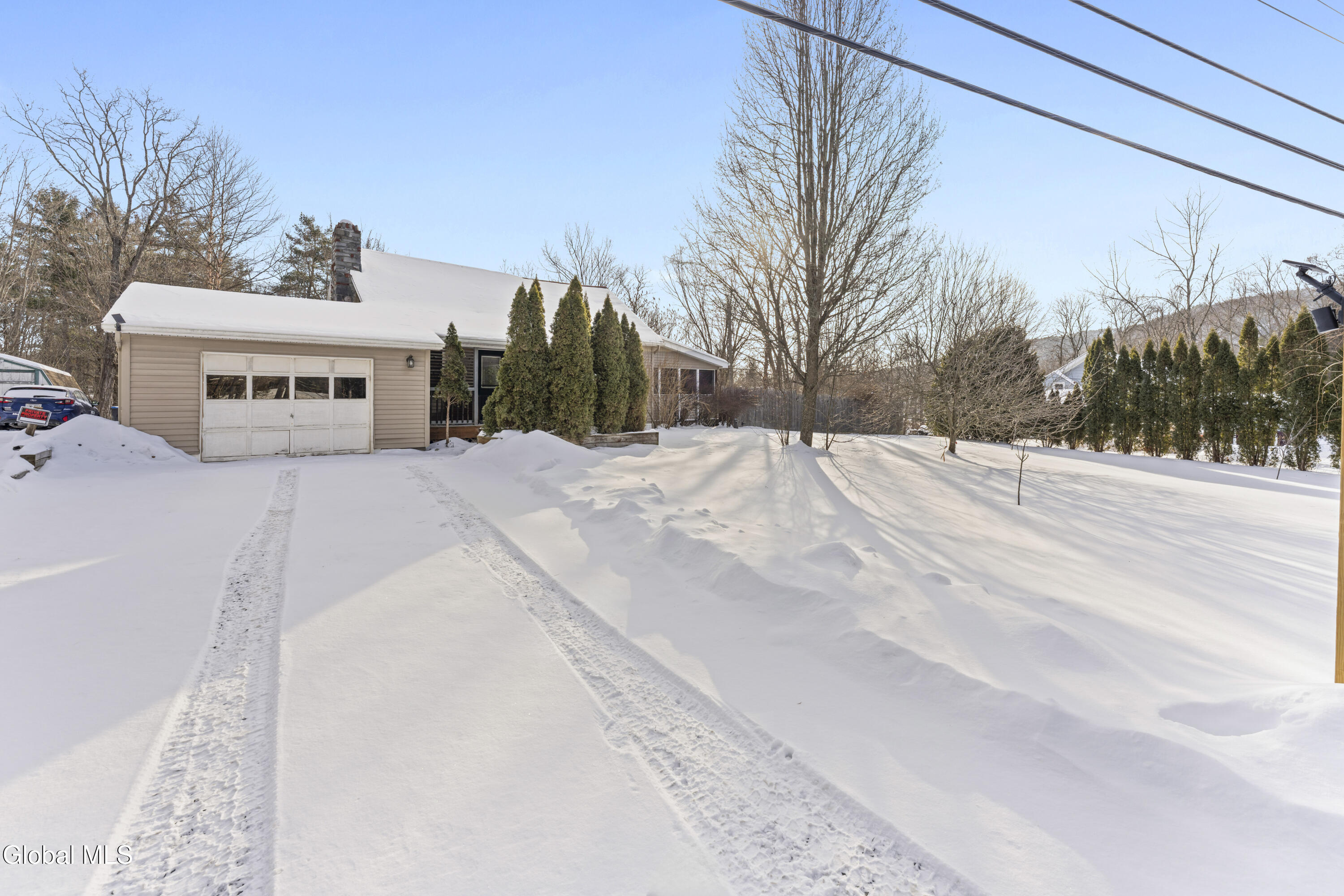 1727 Thacher Pk Road Berne, NY 12059 - Photo 5 of 44 0 Front 2