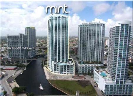 92 Southwest 3rd Street, Unit 1802 Miami, FL 33130 - Photo 1 of 19 a view of a city with tall buildings