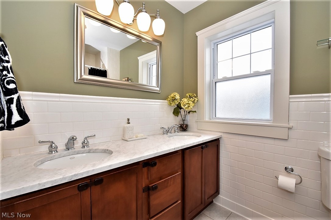 1654 Compton Road Cleveland, OH 44118 - Photo 27 of 34
