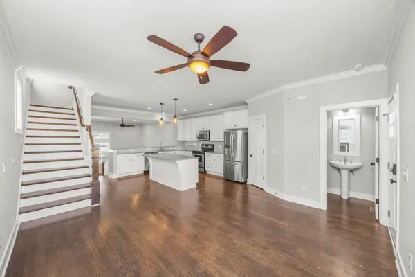 $3,800 | 505 A Moore Avenue, Nashville, TN 37203