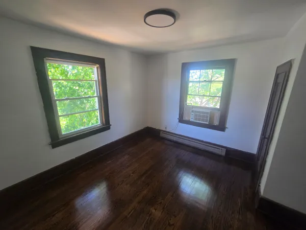 $750 | 2807 Oakland Boulevard Northwest, Unit 4, Roanoke, VA 24012