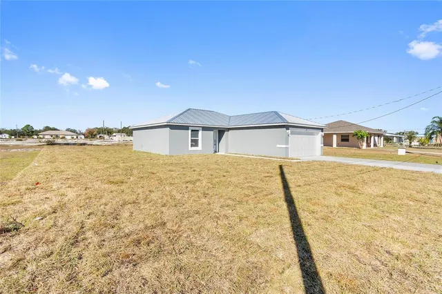 $274,900 | 12 Armbruster Court, Frostproof, FL 33843