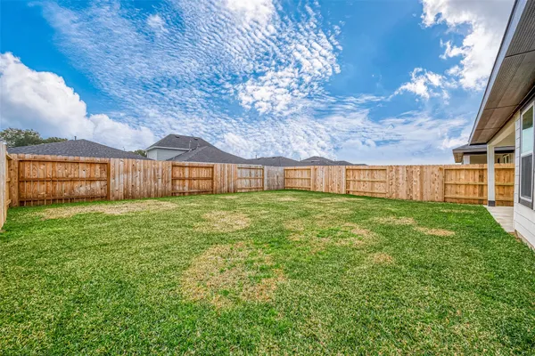 $2,250 | 4939 Pne Hvn Lane, Fresno, TX 77545