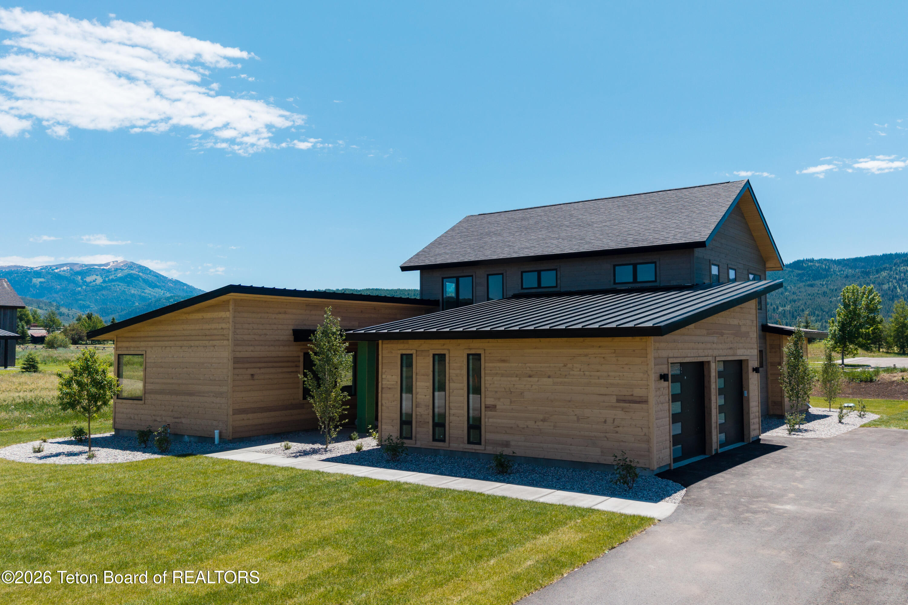 9491 Timberline Loop Victor, ID 83455 - Photo 9 of 19 Modern Style