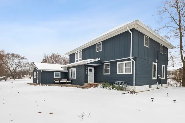 $2,700 | 8340 West Lincoln Highway, Unit 8340, Frankfort, IL 60423