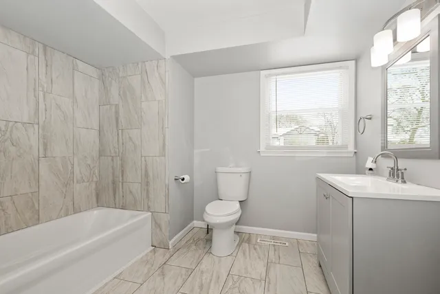 $2,700 | 8340 West Lincoln Highway, Unit 8340, Frankfort, IL 60423