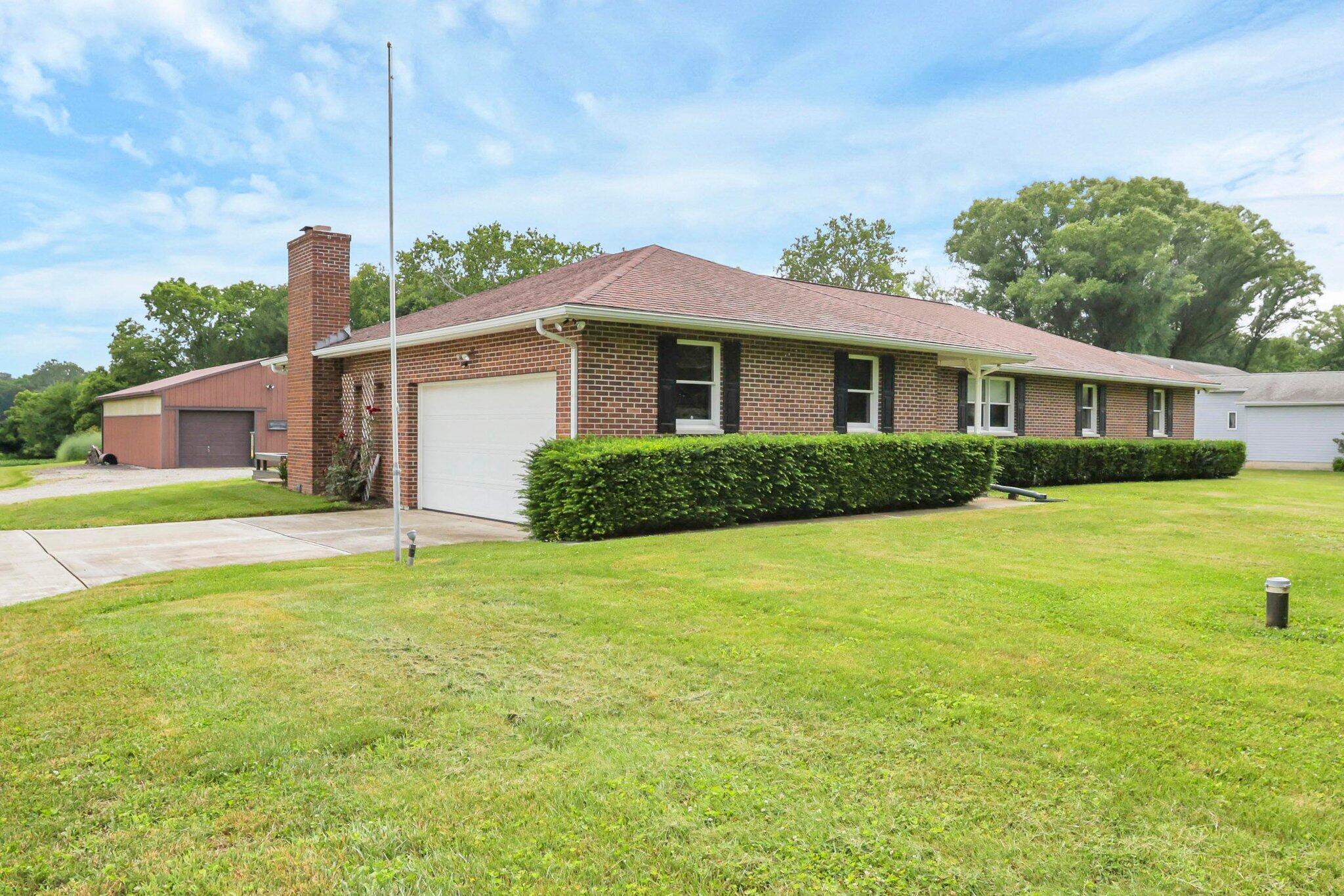 9625 Waterloo-Eastern Road Northwest Canal Winchester, OH 43110 - Photo 3 of 34 40-web-or-mls-0V3A4380 copy