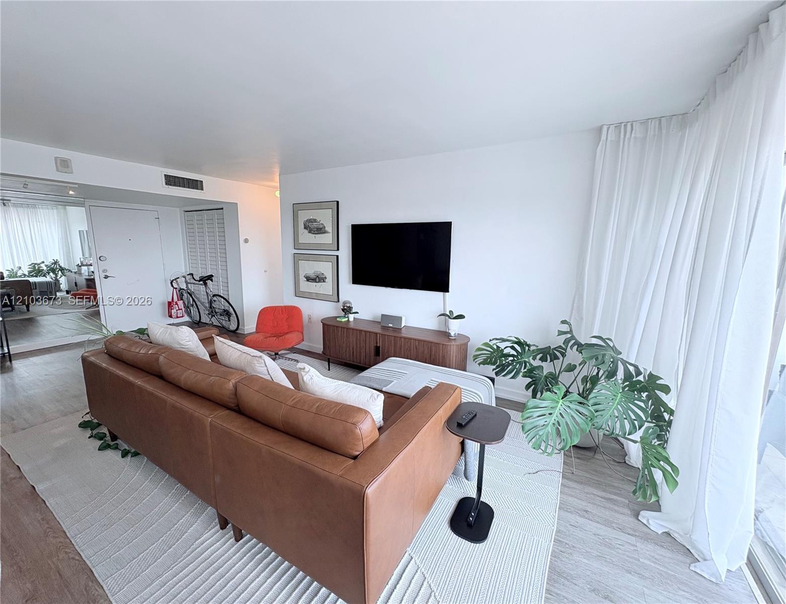 1300 Alton Road, Unit 10B Miami Beach, FL 33139 - Photo 7 of 29 Gallery Image 7