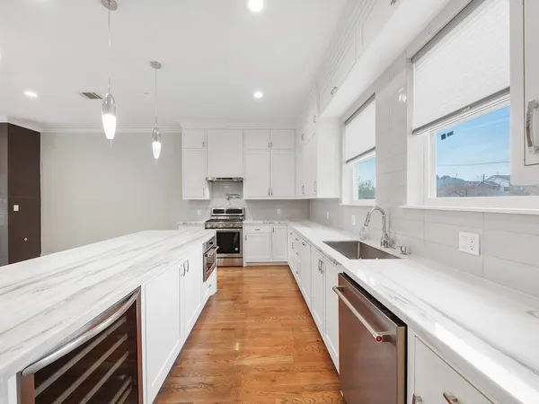 $3,600 | 1512 Thompson Street, Unit 2, Houston, TX 77007