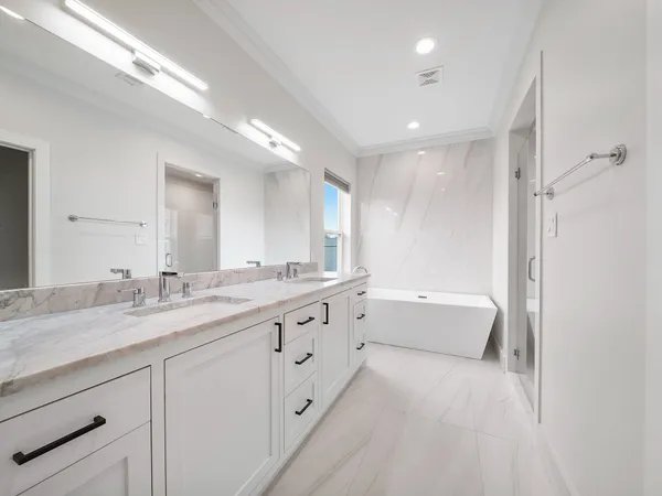 $3,600 | 1512 Thompson Street, Unit 2, Houston, TX 77007