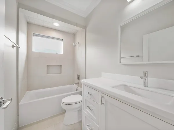 $3,600 | 1512 Thompson Street, Unit 2, Houston, TX 77007