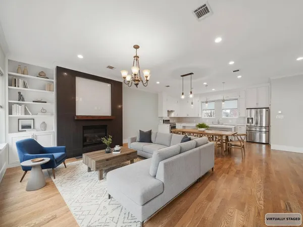 $3,600 | 1512 Thompson Street, Unit 2, Houston, TX 77007