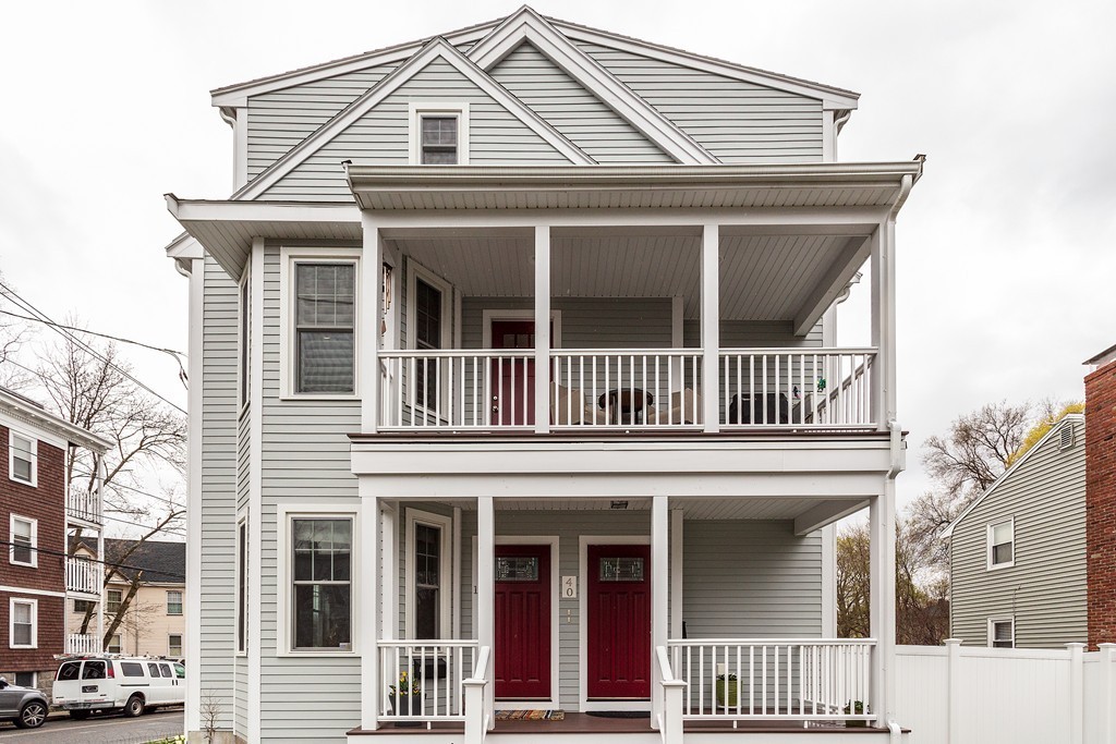 40 Catherine Street, Unit 2 Boston, MA 02131 - Photo 2 of 26 front view of a house