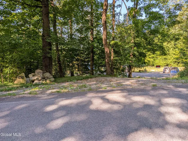 $99,900 | 450 Sacandaga Road, Perth, NY 12095
