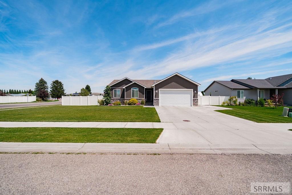 3030 North Waverly Road Idaho Falls, ID 83401 - Photo 3 of 32