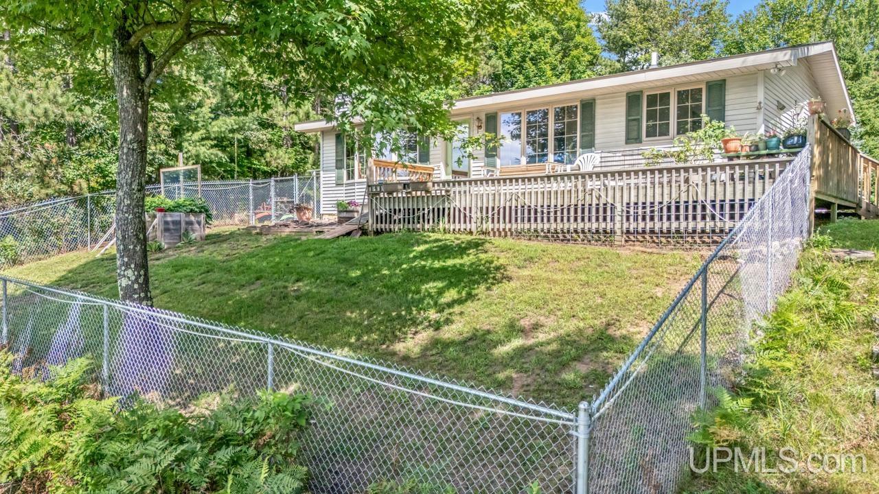 2015 North Cosgrove Lake Road Florence, WI 54121 - Photo 21 of 40