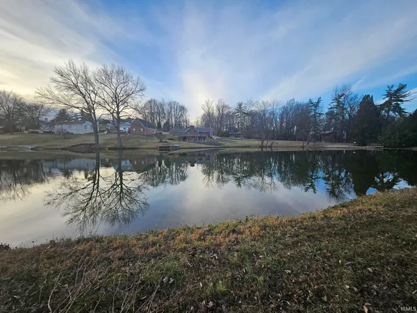 $149,900 | 2721 Knob Hill Drive, Evansville, IN 47711