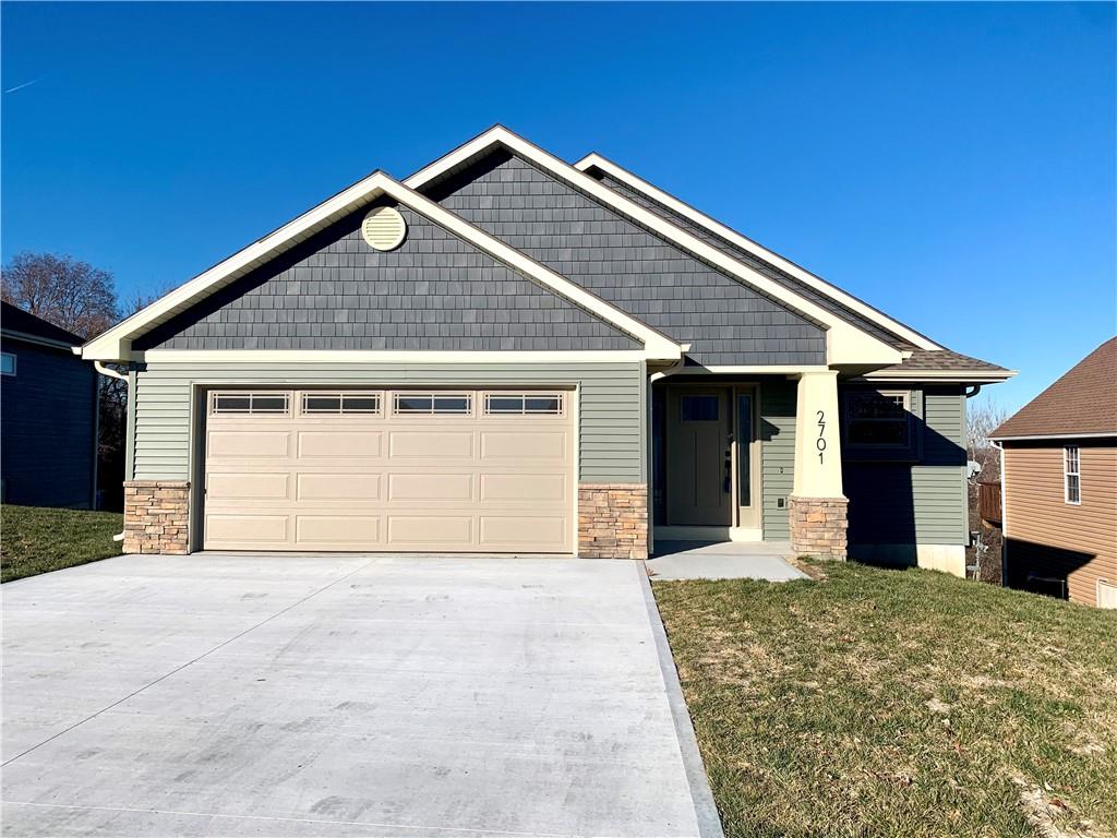 2701 Meadow Ridge Drive St. Joseph, MO 64504 - Photo 1 of 46
